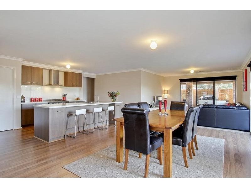 35 Bennison Street, Croydon VIC 3136