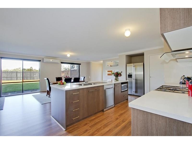 35 Bennison Street, Croydon VIC 3136