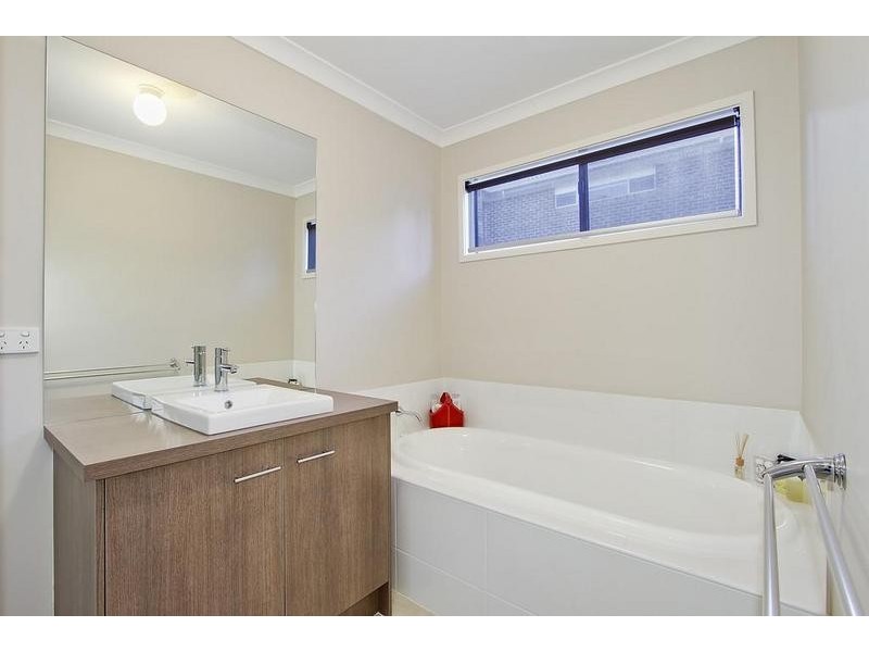 35 Bennison Street, Croydon VIC 3136