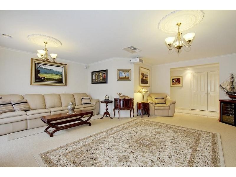 16 Regency Drive, Kilsyth South VIC 3137