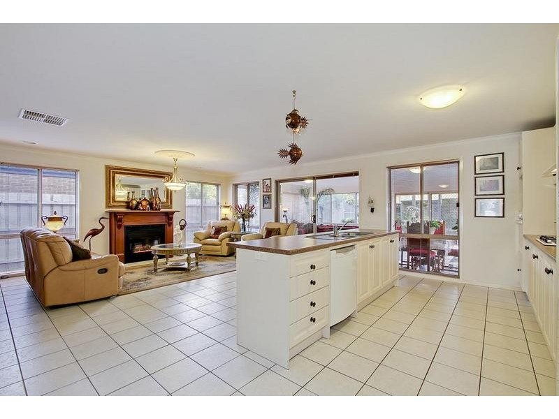 16 Regency Drive, Kilsyth South VIC 3137