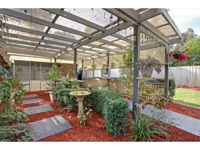 16 Regency Drive, Kilsyth South VIC 3137