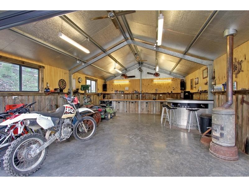 34 Old Warburton Hwy, Seville East VIC 3139