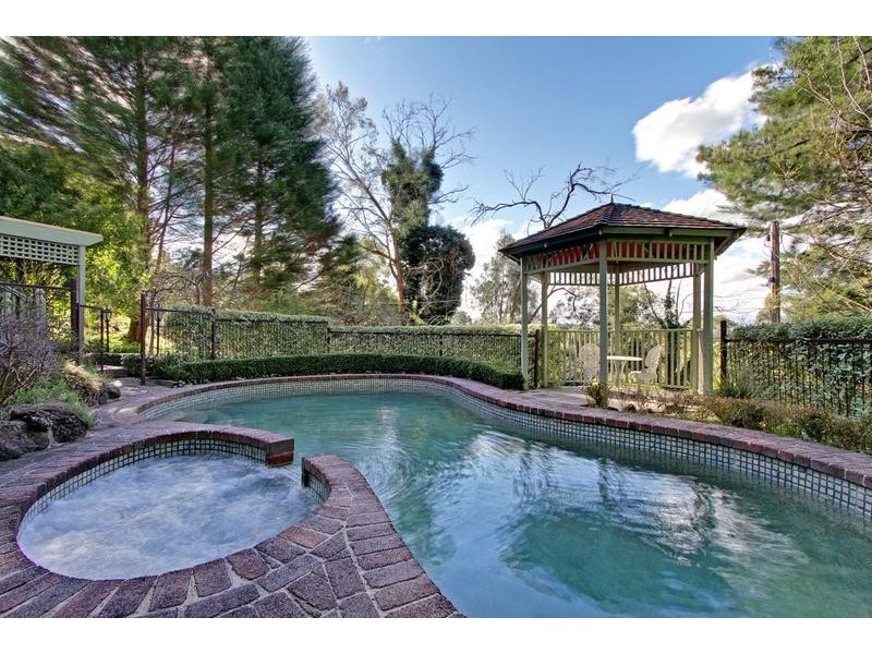 31 Glen Avenue, Croydon VIC 3136