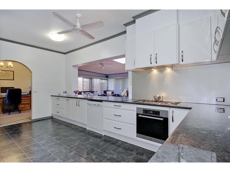 31 Glen Avenue, Croydon VIC 3136