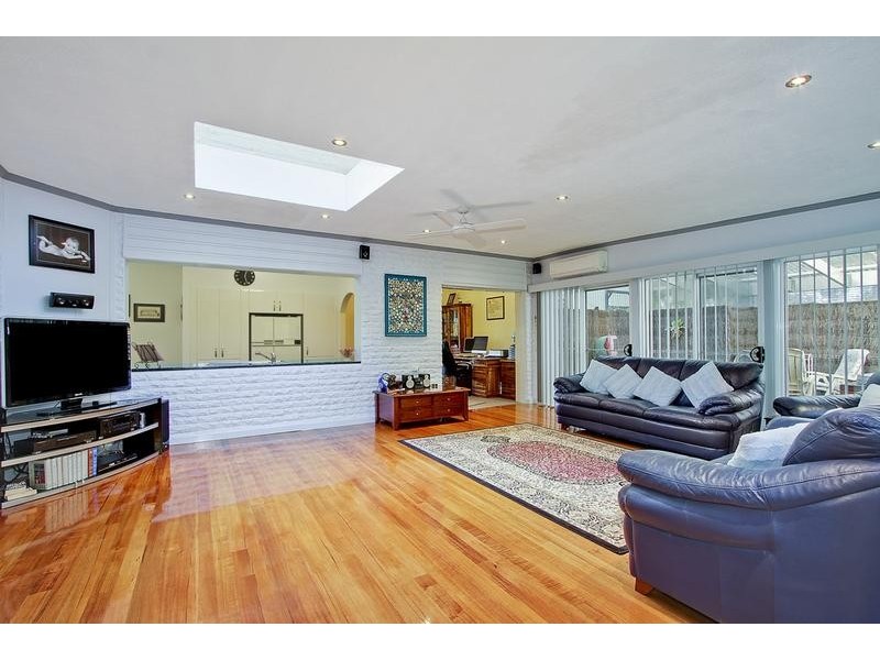 31 Glen Avenue, Croydon VIC 3136