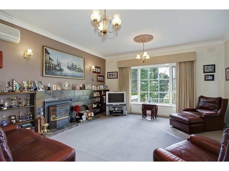 31 Glen Avenue, Croydon VIC 3136