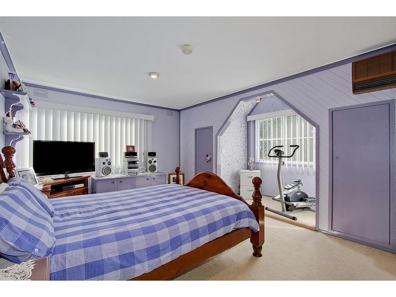 31 Glen Avenue, Croydon VIC 3136