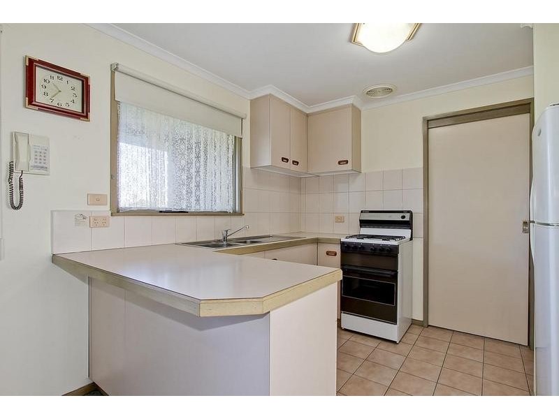 2/21 Cutts Avenue, Croydon VIC 3136