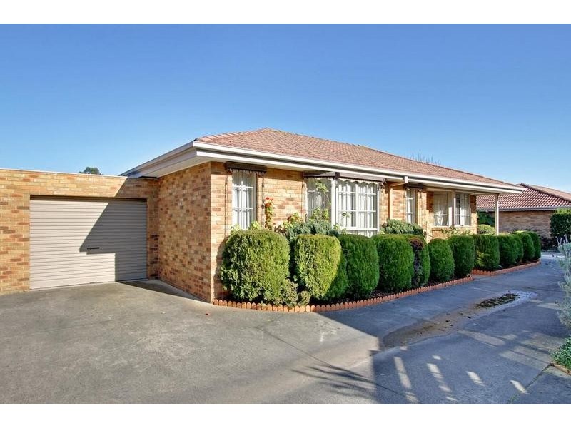 2/21 Cutts Avenue, Croydon VIC 3136