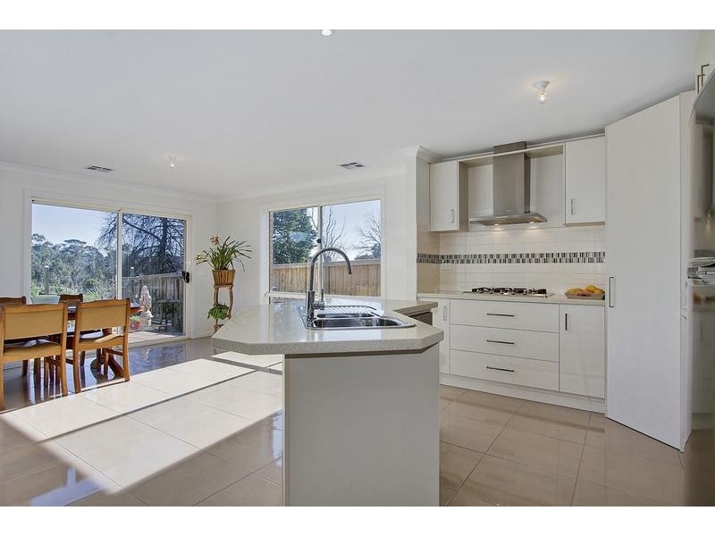 10 Temple Miles Road, Croydon VIC 3136