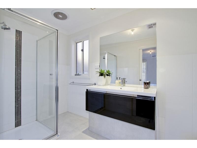 10 Temple Miles Road, Croydon VIC 3136