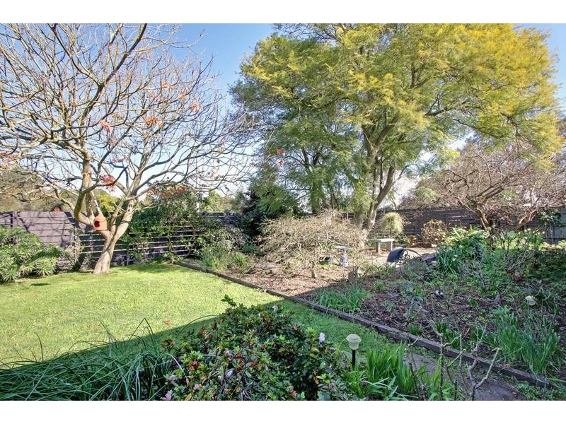 1 Woodpecker Pass, Chirnside Park VIC 3116