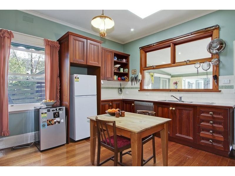 2 The Terrace, Croydon VIC 3136