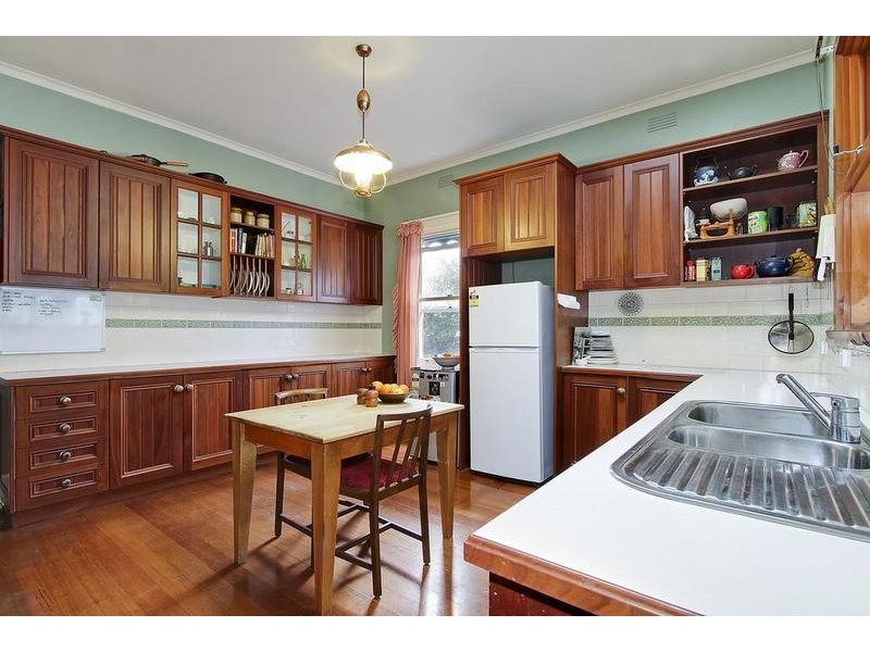 2 The Terrace, Croydon VIC 3136