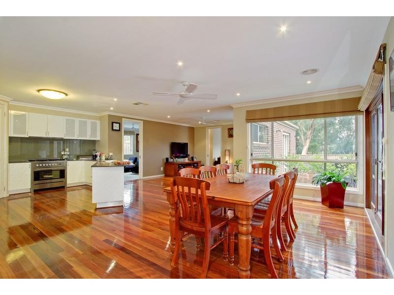 35 Sebire Avenue, Wandin North VIC 3139