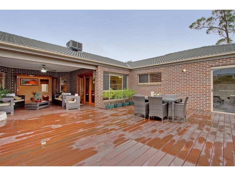 35 Sebire Avenue, Wandin North VIC 3139