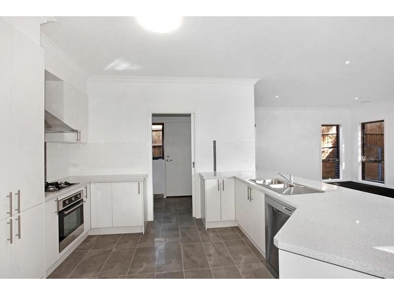 2/22 Bowen Road, Lilydale VIC 3140