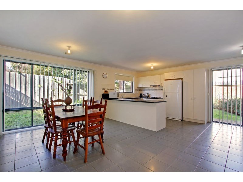 2/38 Pascoe Avenue, Croydon VIC 3136