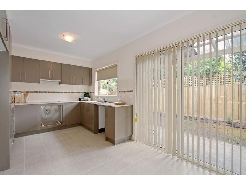 15-17 Manchester Road, Mooroolbark VIC 3138