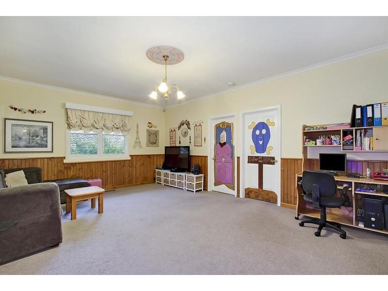 37 Bayswater Road, Croydon VIC 3136