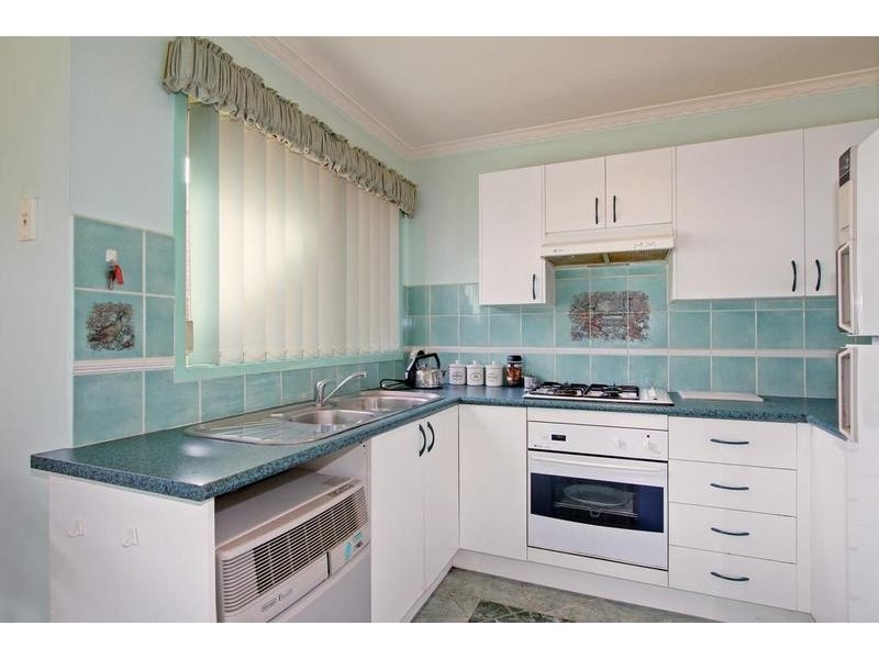 2/26 Haig Street, Croydon VIC 3136