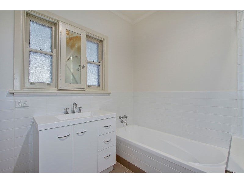 25 Wicklow Avenue, Croydon VIC 3136