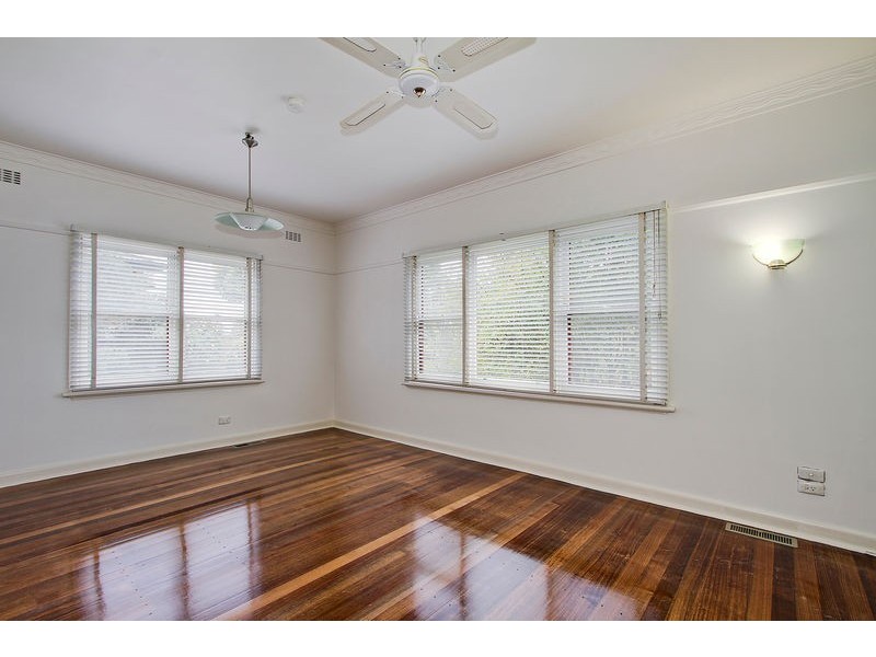 25 Wicklow Avenue, Croydon VIC 3136