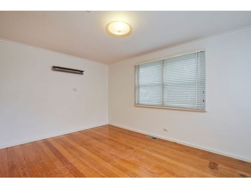 25 Wicklow Avenue, Croydon VIC 3136