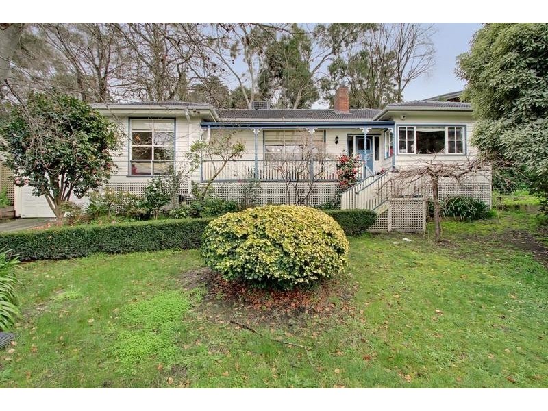 8 Rose Court, Croydon VIC 3136