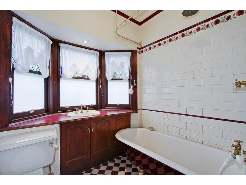 8 Rose Court, Croydon VIC 3136