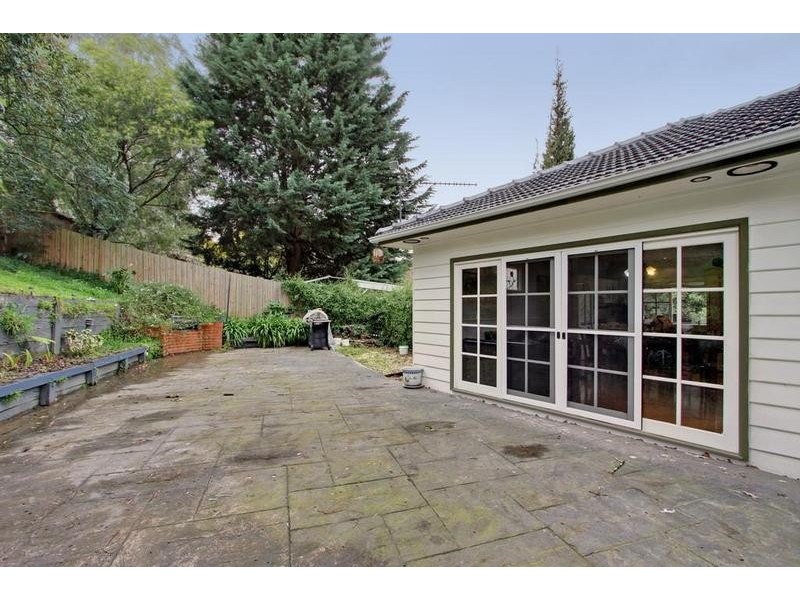 8 Rose Court, Croydon VIC 3136