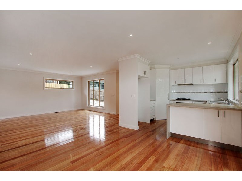 2/116 Belmont Road East, Croydon South VIC 3136