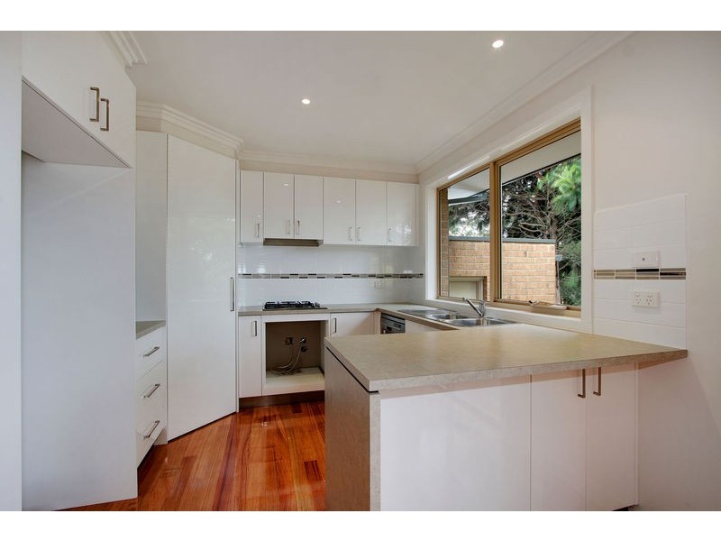 2/116 Belmont Road East, Croydon South VIC 3136