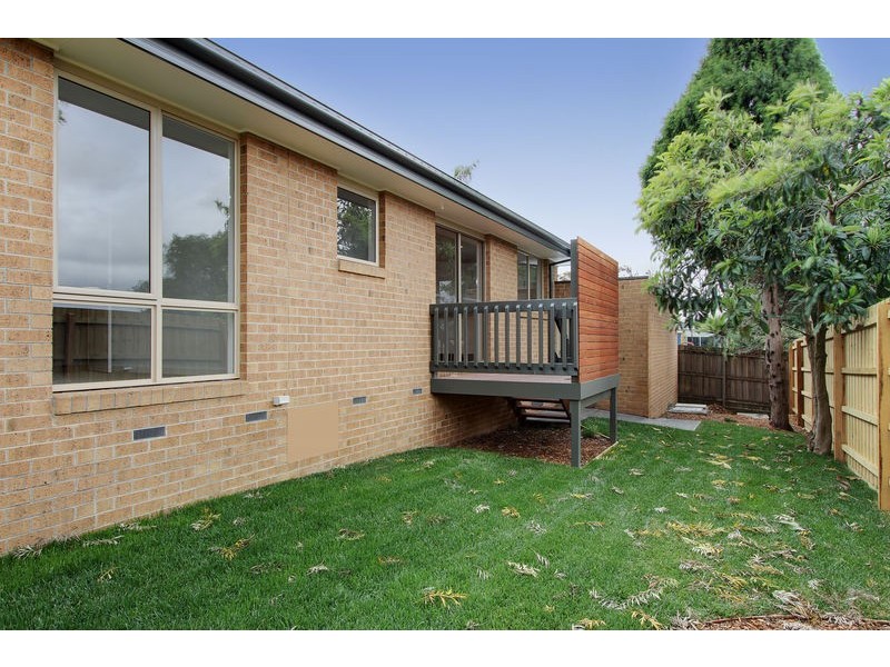 2/116 Belmont Road East, Croydon South VIC 3136