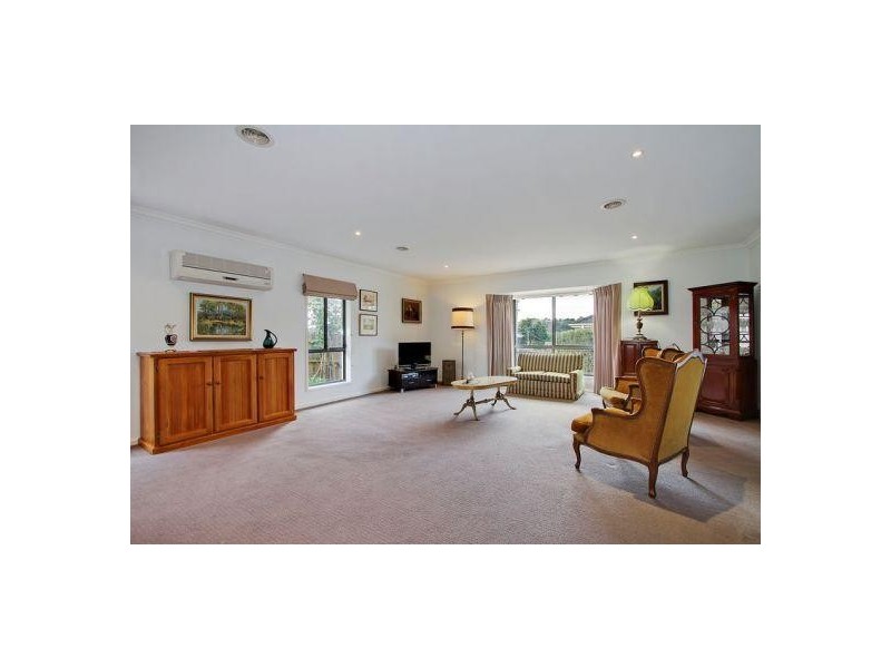 40a Cardigan Road, Mooroolbark VIC 3138