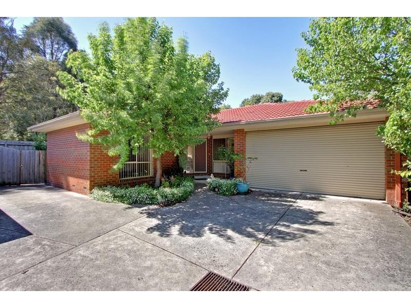 2/2 Edith Avenue, Croydon VIC 3136