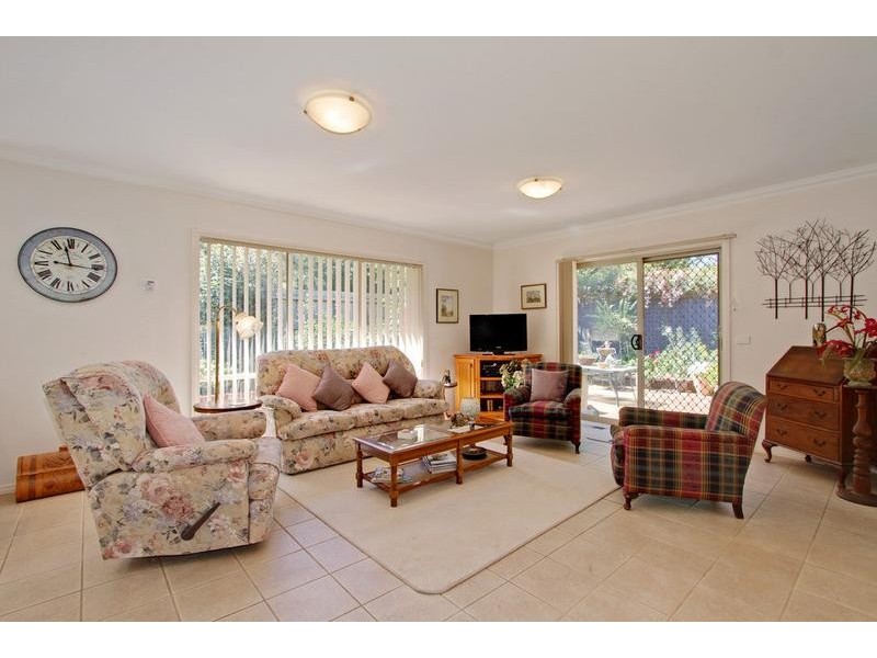 2/2 Edith Avenue, Croydon VIC 3136