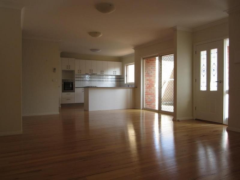 2/3 Slevin Street, Lilydale VIC 3140