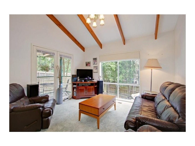 6 Douglas Parade, Croydon VIC 3136