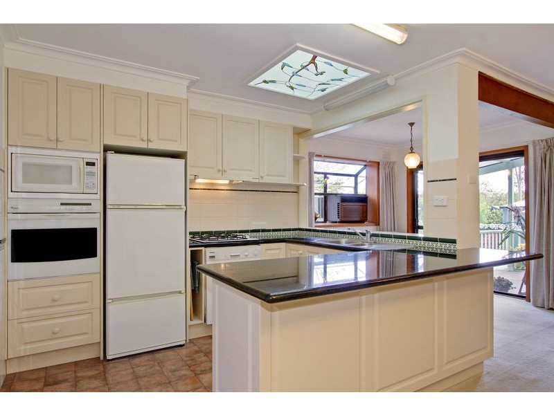 7 Central Avenue, Croydon South VIC 3136