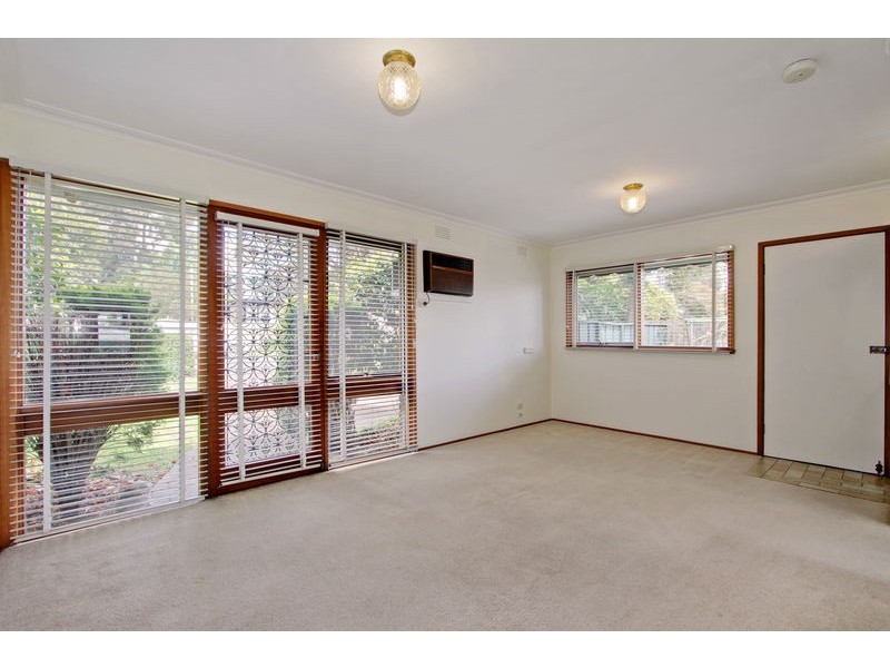 7 Central Avenue, Croydon South VIC 3136