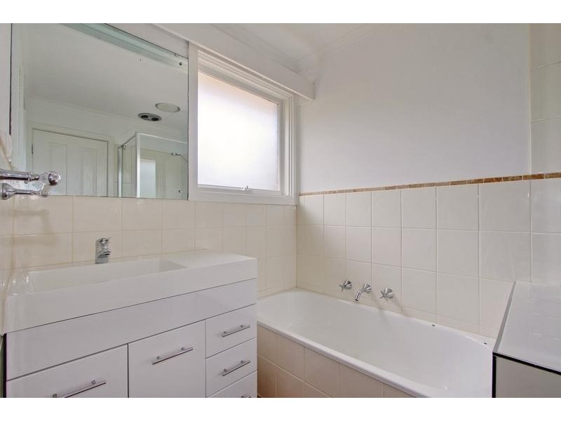 34 Landscape Drive, Mooroolbark VIC 3138