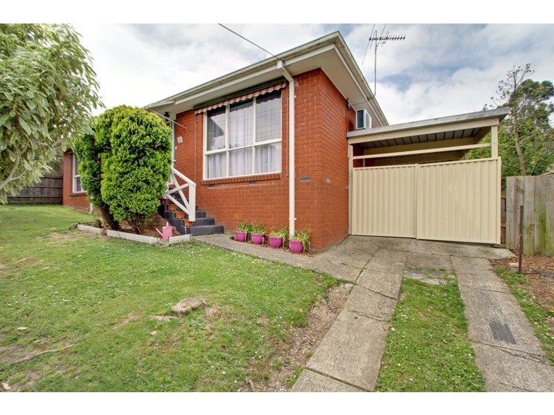 6 Hedwig Drive, Mooroolbark VIC 3138