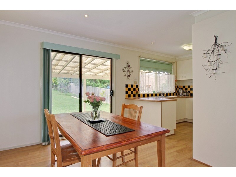 6 Hedwig Drive, Mooroolbark VIC 3138