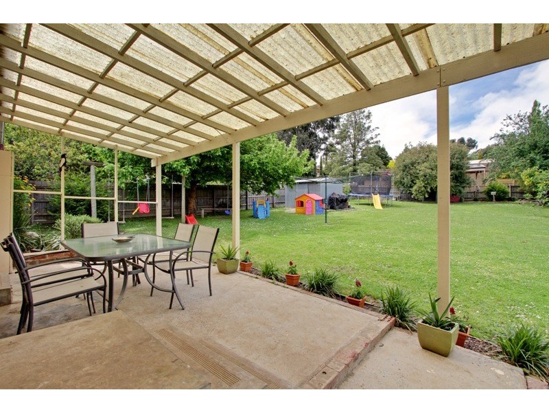 6 Hedwig Drive, Mooroolbark VIC 3138