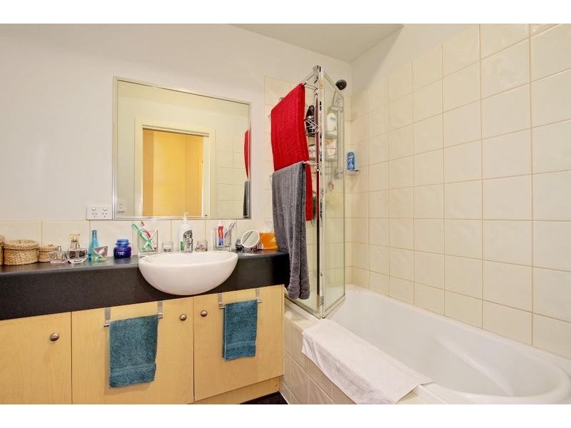 88/13-15 Hewish Road, Croydon VIC 3136