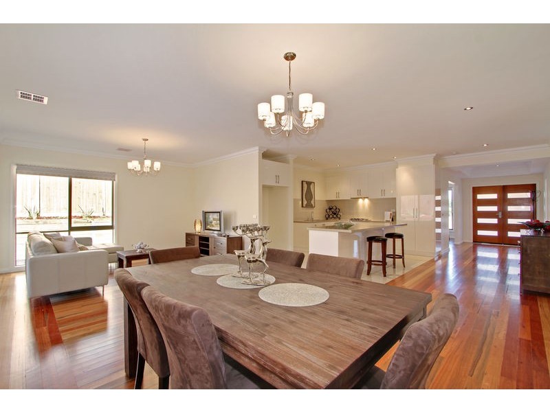 9 Scurry Drive, Croydon VIC 3136