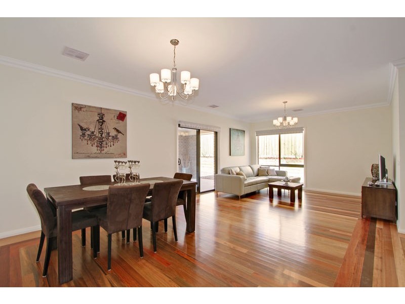 9 Scurry Drive, Croydon VIC 3136