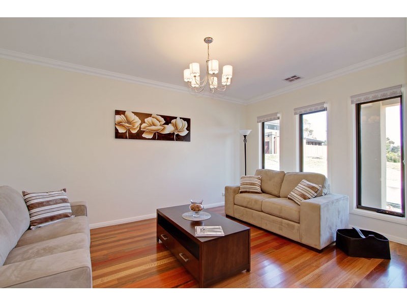9 Scurry Drive, Croydon VIC 3136